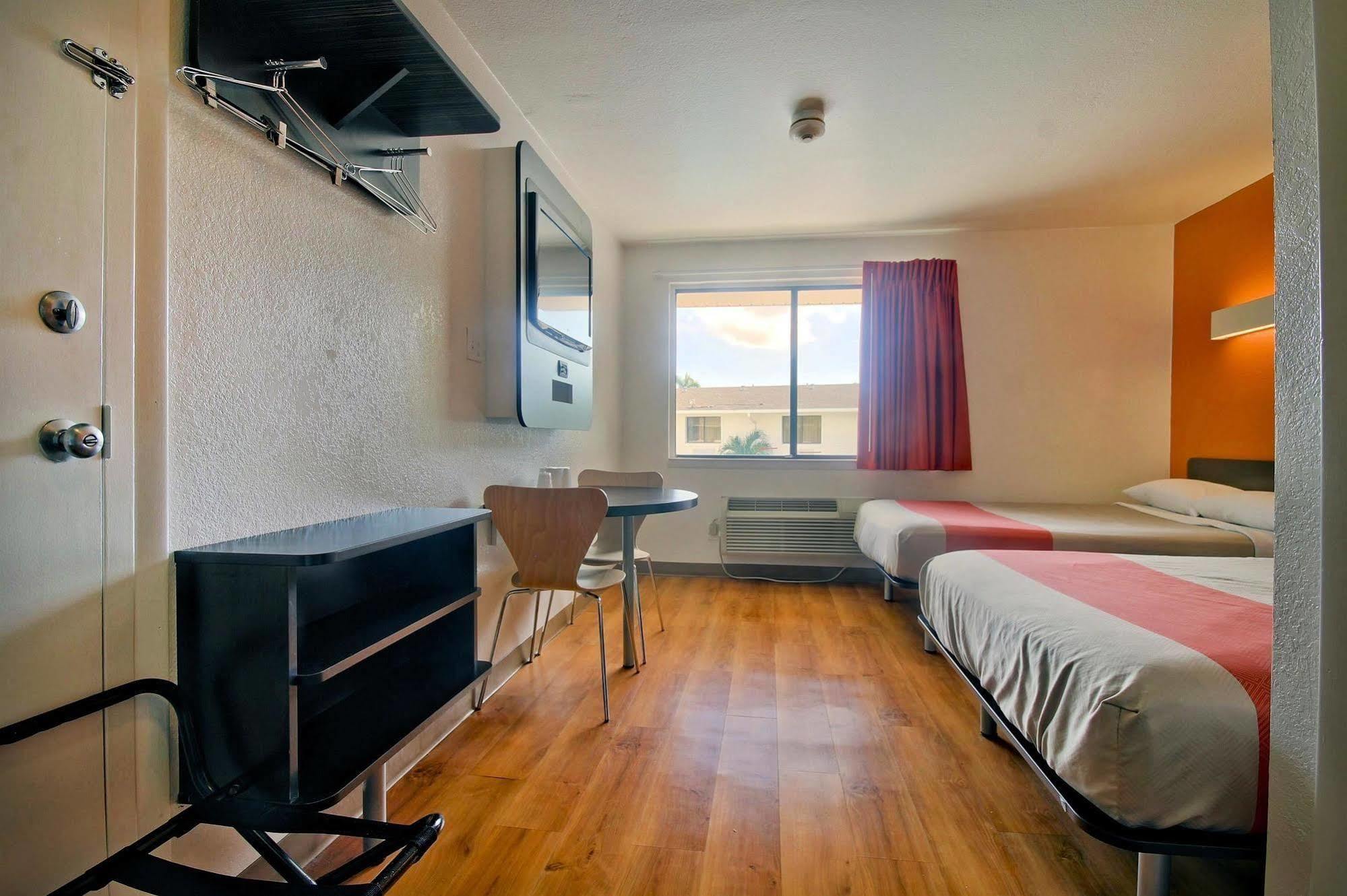 Motel 6-Fort Lauderdale, Fl Εξωτερικό φωτογραφία