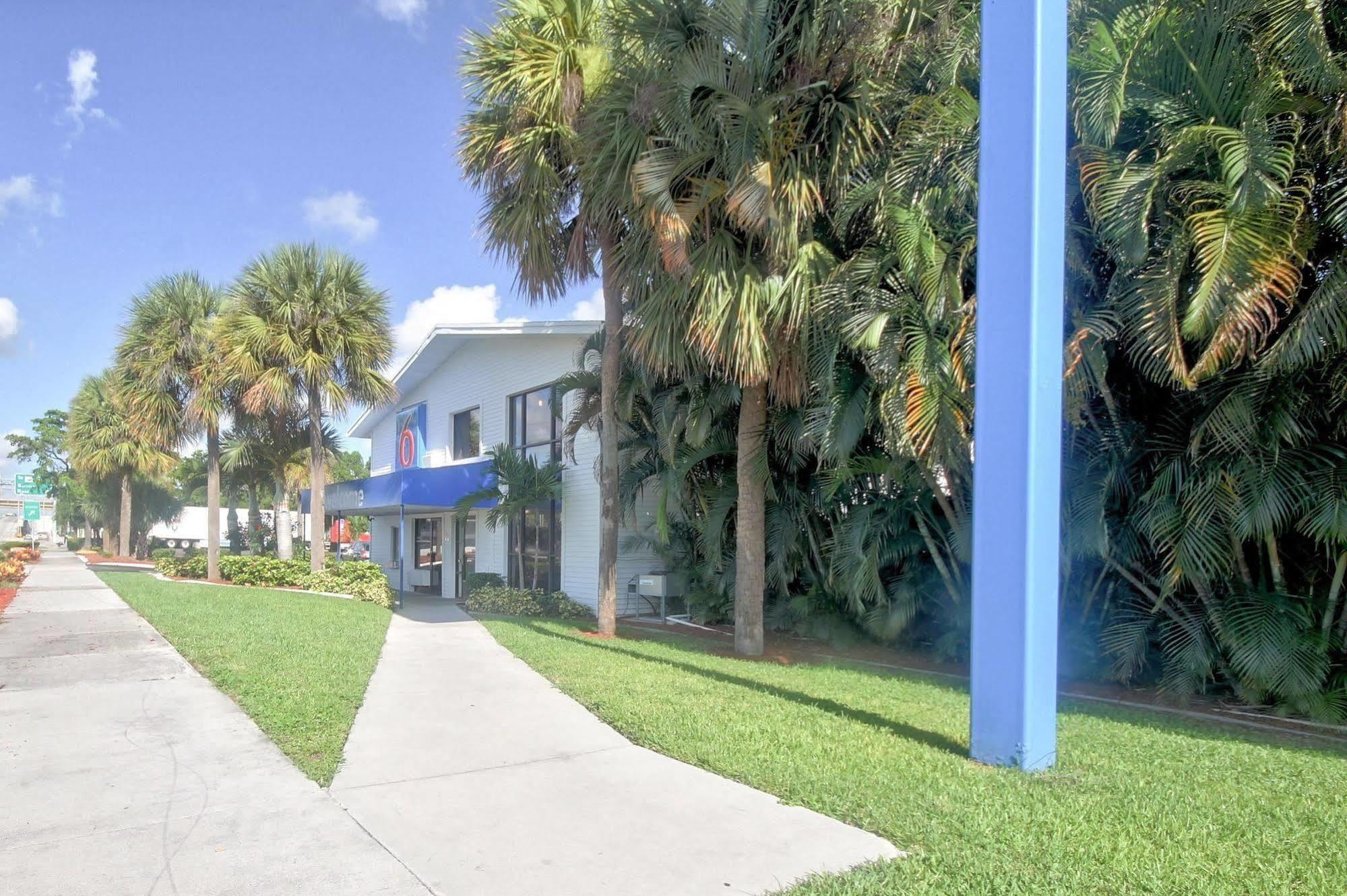 Motel 6-Fort Lauderdale, Fl Εξωτερικό φωτογραφία
